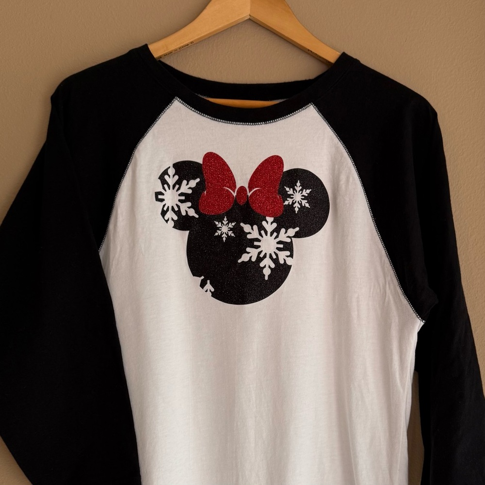 Disney Minnie Mouse Christmas Bow Glitter Shirt Holiday